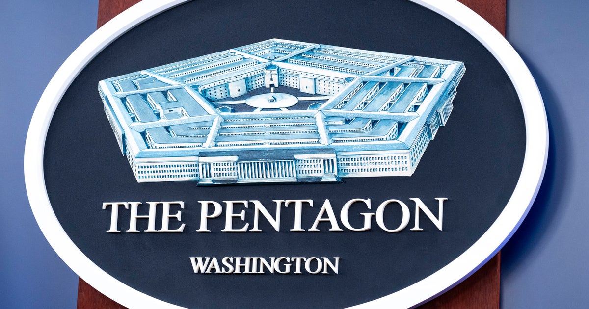 NextImg:Trump Team Drafting Executive Order So He Can Fire Military Generals En Masse
