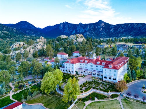 Many lodges and hotels near National Parks offer a one-of-a-kind experience to make the most of your trip.