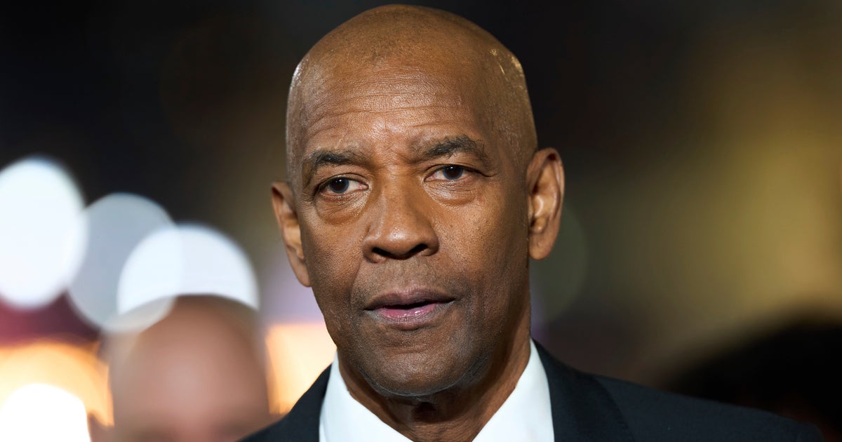 NextImg:Denzel Washington Reveals What Scene Got The 'Kiss Of Death' In 'Gladiator II'