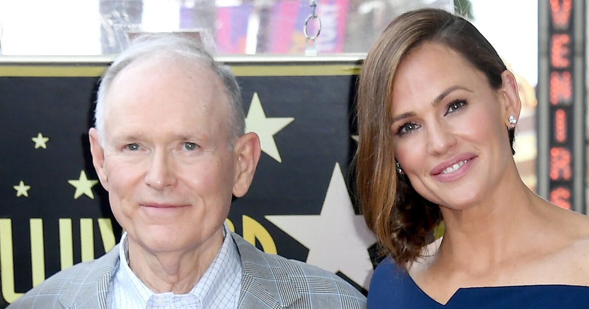 NextImg:Jennifer Garner Opens Up About Grief, Self-Grace 7 Months After Father's Death