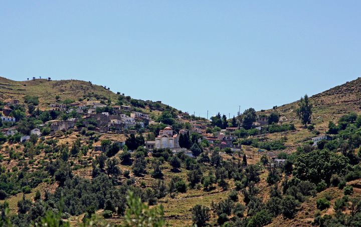 Τα Ανώγεια της Κρήτης από μακριά.