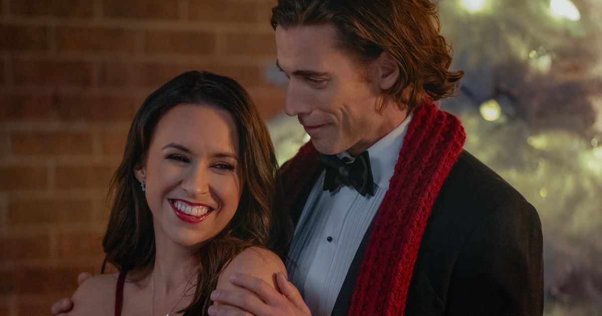 This New Rom-Com Is The Top Movie On Netflix Right Now