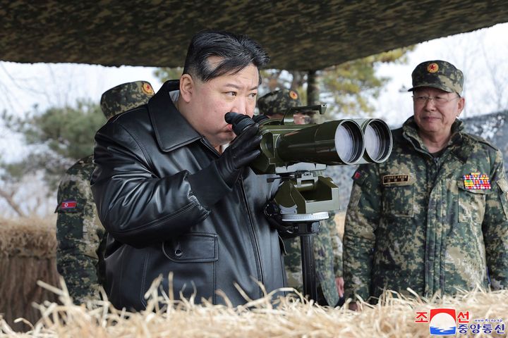 Ο Κιμ Γιονγκ Ουν σε άσκηση του στρατού (Βόρεια Κορέα, 7 Μαρτίου 2024)