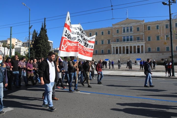 Εικόνες από τις πορείες στην Αθήνα