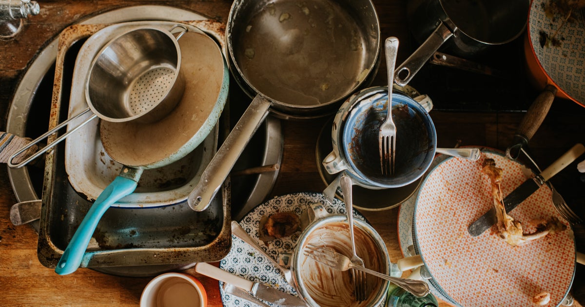 NextImg:If You Dread Doing The Dishes After Thanksgiving, This'll Make Life Way Easier