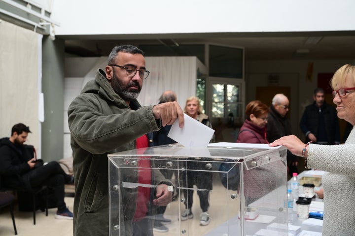 Στην κάλπη για την ανάδειξη νέου προέδρου