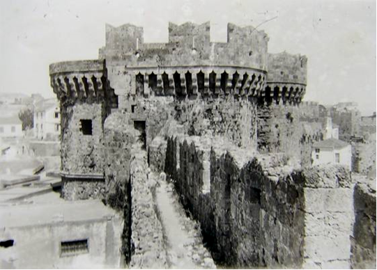 Άποψη από νότια της Θαλασσινής Πύλη (1923-24), Ιταλική Αρχαιολογική Σχολή Αθηνών