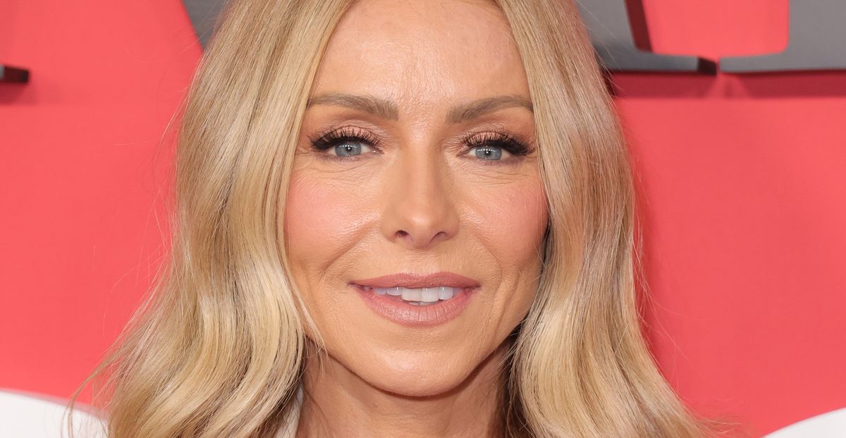 Kelly Ripa Turns Thanksgiving Dish Into Online Stir