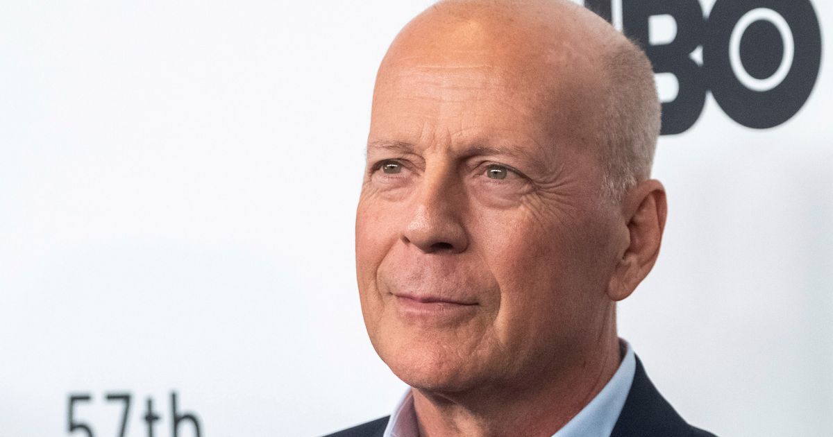 Bruce Willis Shares Beautiful Moment With Daughters Tallulah And Scout In Thanksgiving Photo