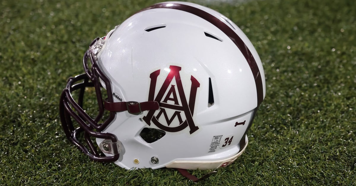 College Football Player Dies 1 Month After Head Injury During Game