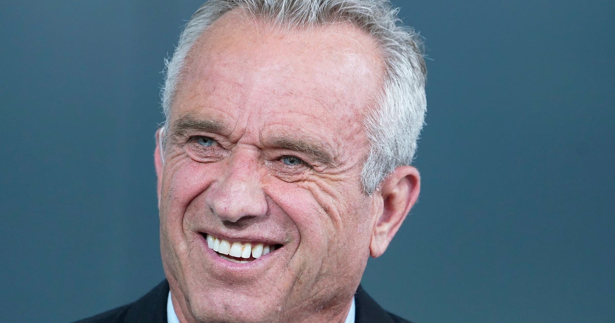 NextImg:Naked RFK Jr. Makes Cameo On Wife Cheryl Hines' Social Media