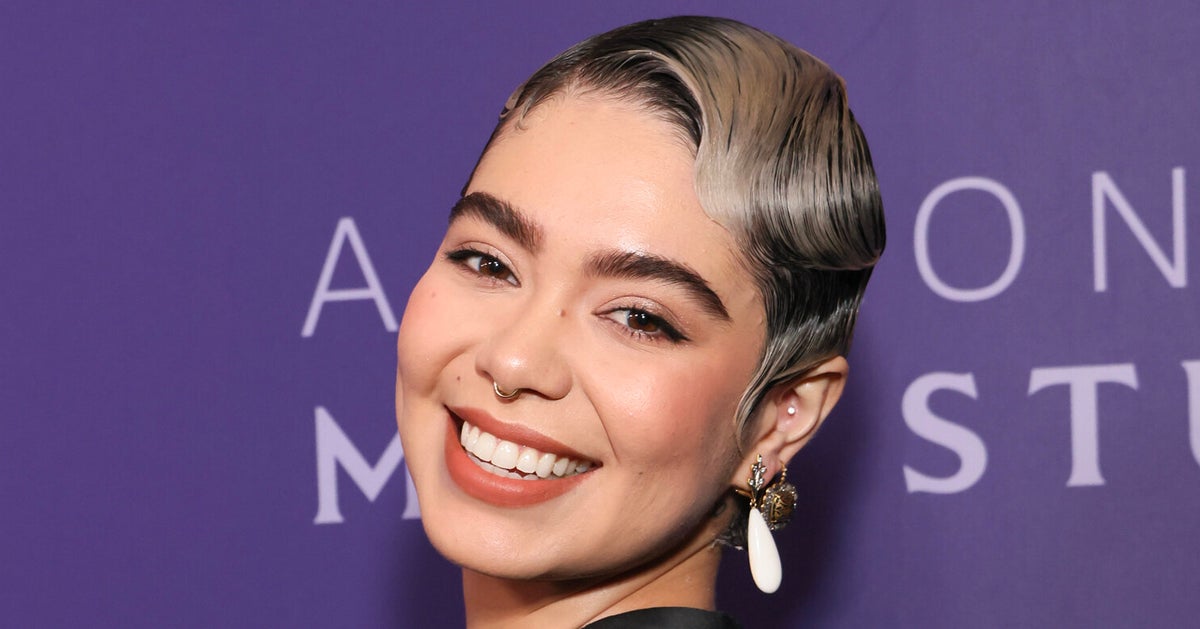 NextImg:'Moana 2' Star Auliʻi Cravalho Spills On Her Sweet Gift To Mom Who Gave Her 'Everything'