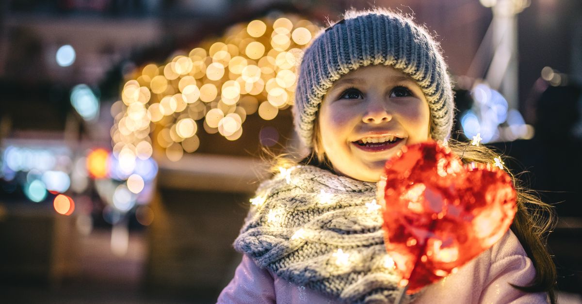 Parents Share The Little Traditions That Make The Holidays Feel Magical For Their Kids