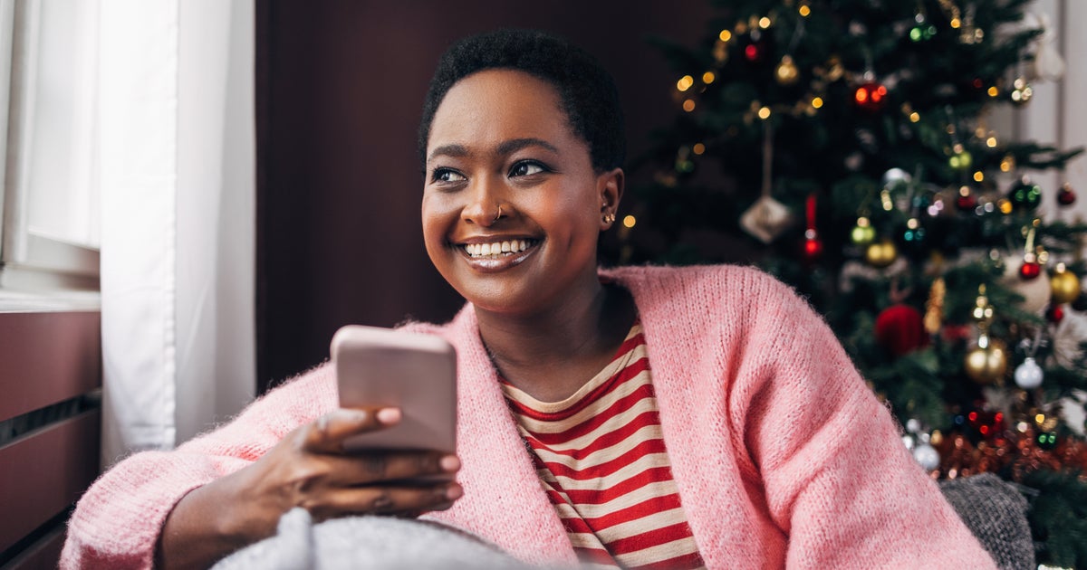 NextImg:How To Tell Your Family You’re Not Coming Home For The Holidays