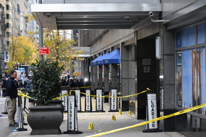 NEW YORK, UNITED STATES - DECEMBER 4: Police officers investigate the scene where UnitedHealthcare CEO Brian Thompson was fatally shot in Midtown Manhattan near a hotel on 54th Street between 6th and 7th Avenues on December 04, 2024 in New York, United States. UnitedHealthcare CEO Brian Thompson, 50, was fatally shot in what authorities are calling a 'brazen, targeted attack' outside the Hilton Hotel in Midtown Manhattan. The masked gunman, who waited several minutes before ambushing Thompson, fired multiple times, striking him in the back and right calf. Thompson was rushed to Roosevelt Hospital but succumbed to his injuries. The suspect fled the scene and remains at large. A $10,000 reward has been offered for information leading to his arrest. (Photo by Kyle Mazza/Anadolu via Getty Images)