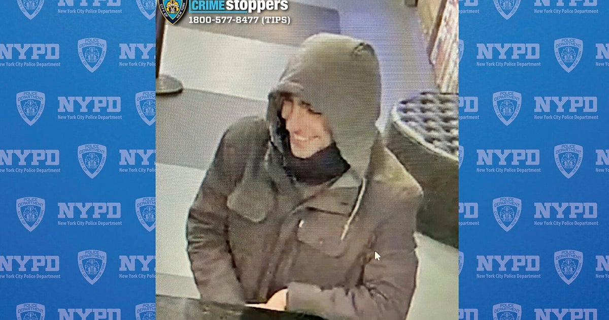 NextImg:Flirtatious Moment Helped Police Get Full-Face Photo Of Suspected Gunman
