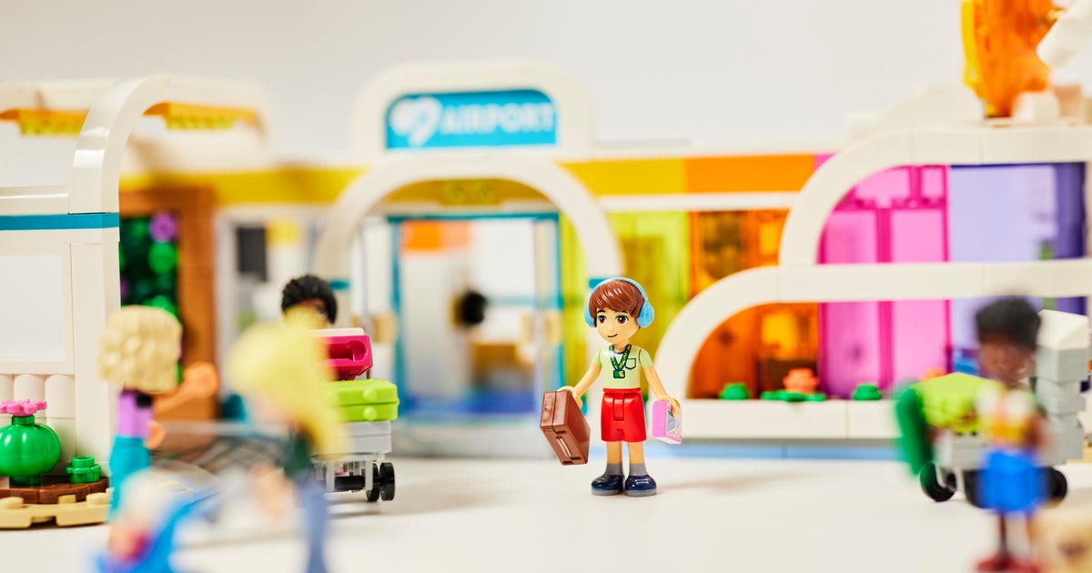 レゴ、見た目ではわからない障害のある子どもたちのミニフィギュアを 