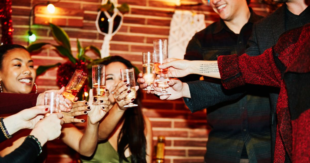 6 Holiday Hosting 'Rules' That You Can Ditch, According To Etiquette Experts