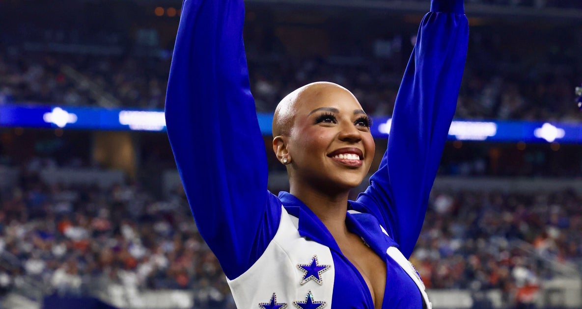 NextImg:Dallas Cowboys Cheerleader With Alopecia Performs Without Wig