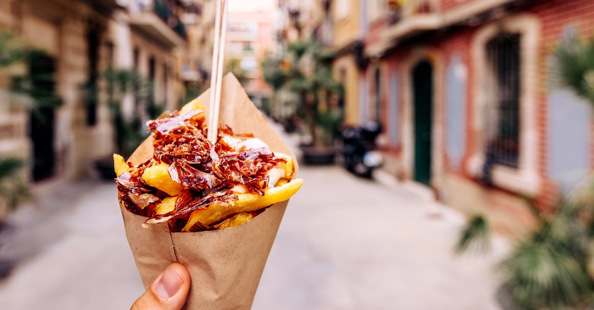 NextImg:Travel Experts Share 4 Secrets To Finding The Best Food On Vacation