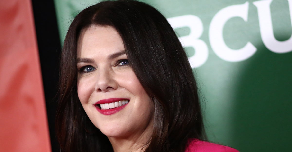NextImg:Lauren Graham Has A ‘Gilmore Girls’ Spinoff Idea That’s Actually Pretty Good