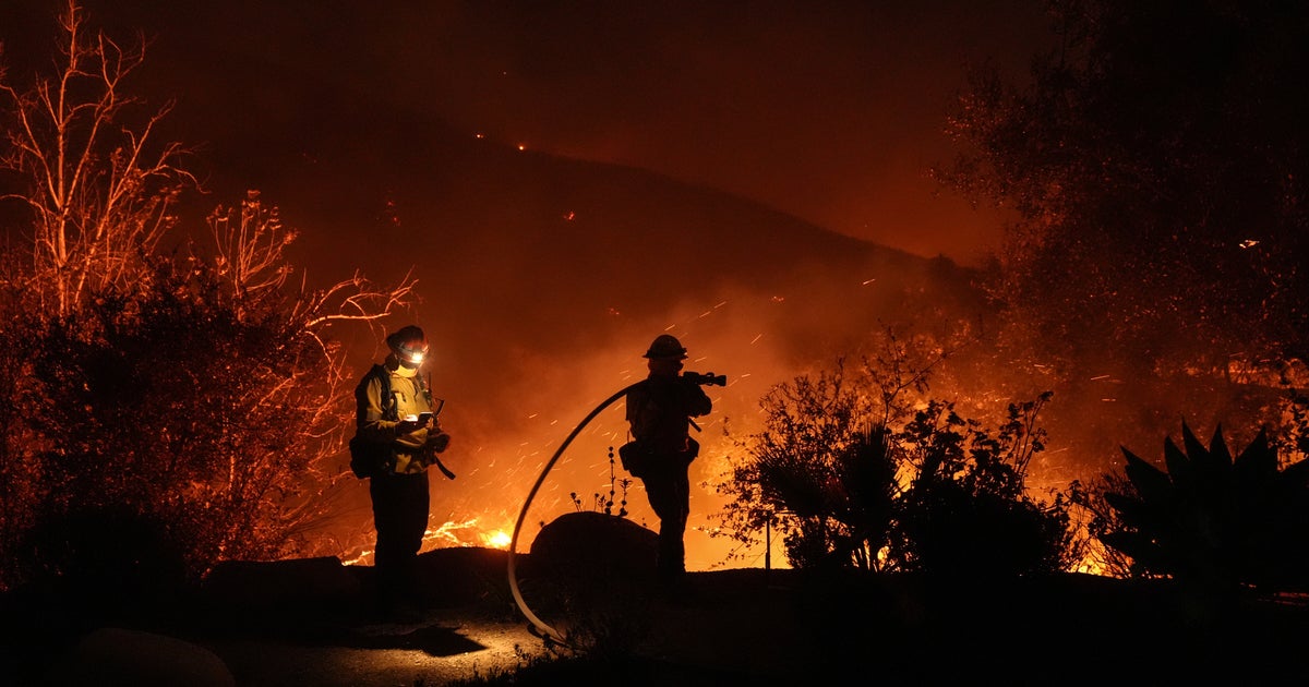 NextImg:Malibu Wildfire Prompts Evacuation Orders For 20,000, Including Dick Van Dyke, Cher