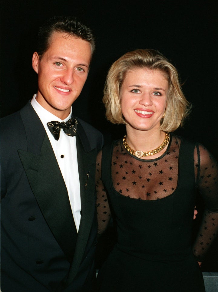 Ο Michael Schumacher και η Corinna Betsch παντρεύτηκαν την 1η Αυγούστου 1995 στο Kerpen-Manheim. (Photo by Bajzat/picture alliance via Getty Images)