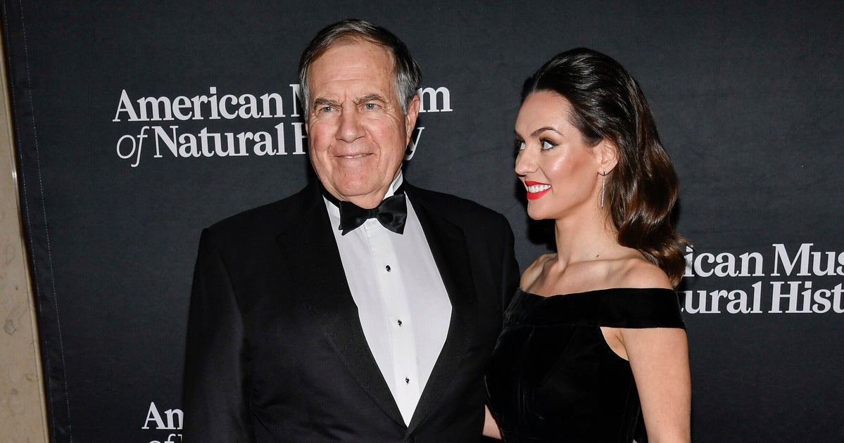 NextImg:Bill Belichick's Girlfriend Gives Clever Take On His UNC Coaching Gig