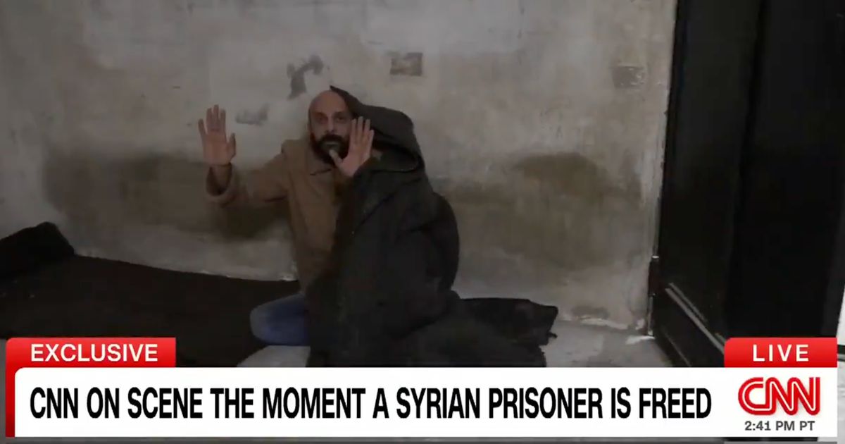 CNN's Clarissa Ward Stumbles Across Hidden Syrian Prisoner In Unbelievable Scene