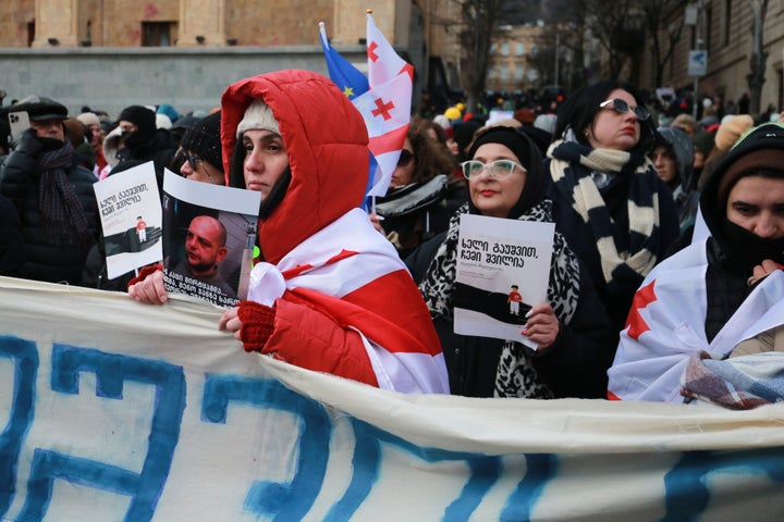 Διαδήλωση έξω από την γεωργιανή Βουλή στην Τιφλίδα κατά την ψηφοφορία για την ανάδειξη νέου προέδρου (24 Δεκεμβρίου 2024)