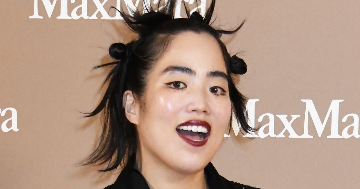 ゆりやん、車のクラクションに合わせたダンスが話題。石田ゆり子も「最高です」と反応