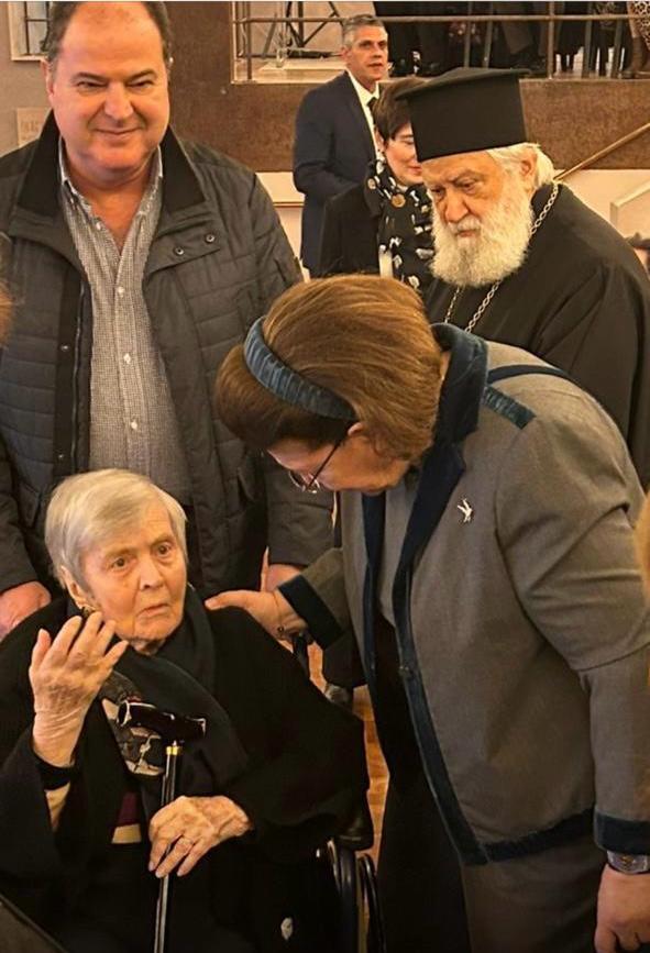 Η υπουργός Πολιτισμού Λίνα Μενδώνη με την Ελένη Αρβελέρ στο επιστημονικό αφιέρωμα προς τιμήν της.