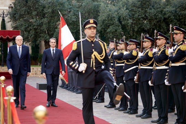 Στιγμιότυπο από την τελετή υποδοχής του Έλληνα πρωθυπουργού στη Βηρυτό