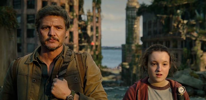 Pedro Pascal and Bella Ramsey in "The Last of Us."