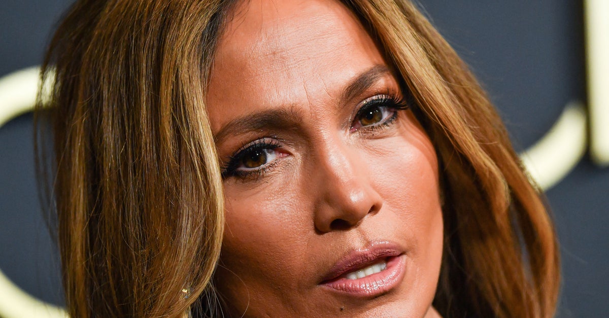 Jennifer Lopez Expertly Responds To Interviewer’s Awkward Joke About Her Age