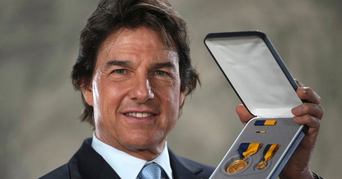 Tom Cruise Receives U.S. Navy's Top Civilian Honor