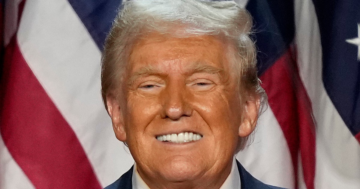 NextImg:Fox News Show Gets Weird Over Trump's Viral Hair Moment