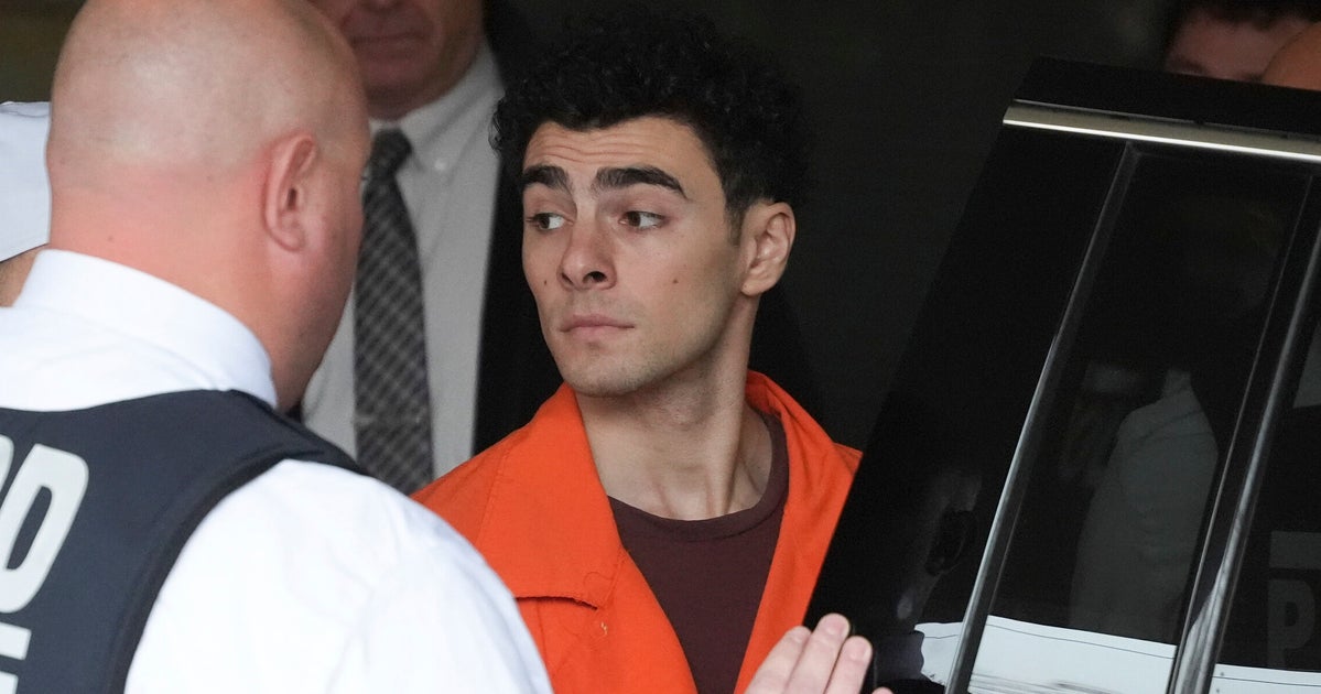 NextImg:Luigi Mangione To Be Extradited To New York In UnitedHealthcare CEO Shooting