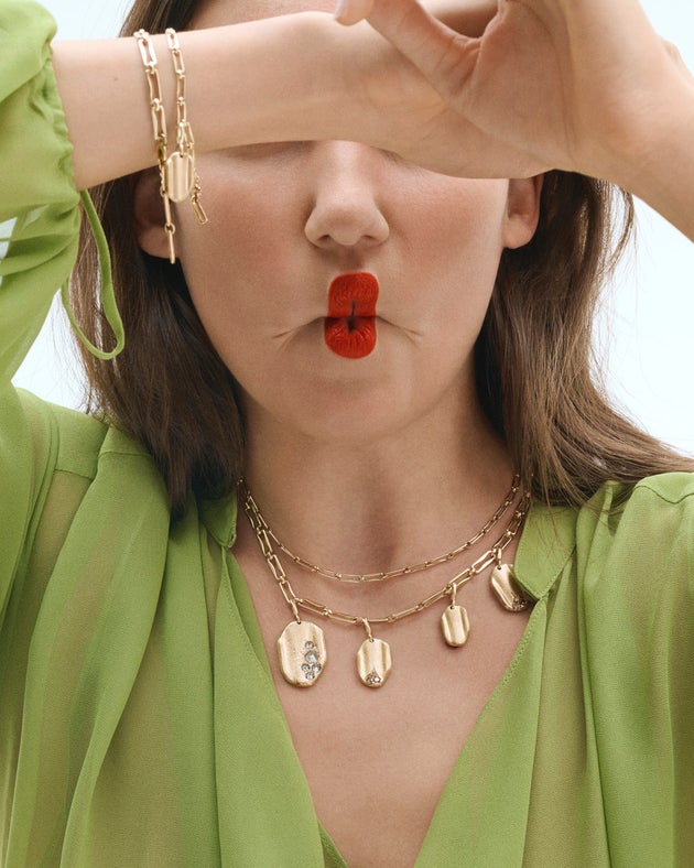 Χειροποίητη αλυσίδα της σειράς Immortelle με στοιχεία που μπορούν να αλλάξουν ή να αφαιρεθούν, σχεδιασμένα από τον Γιάννη Σεργάκη