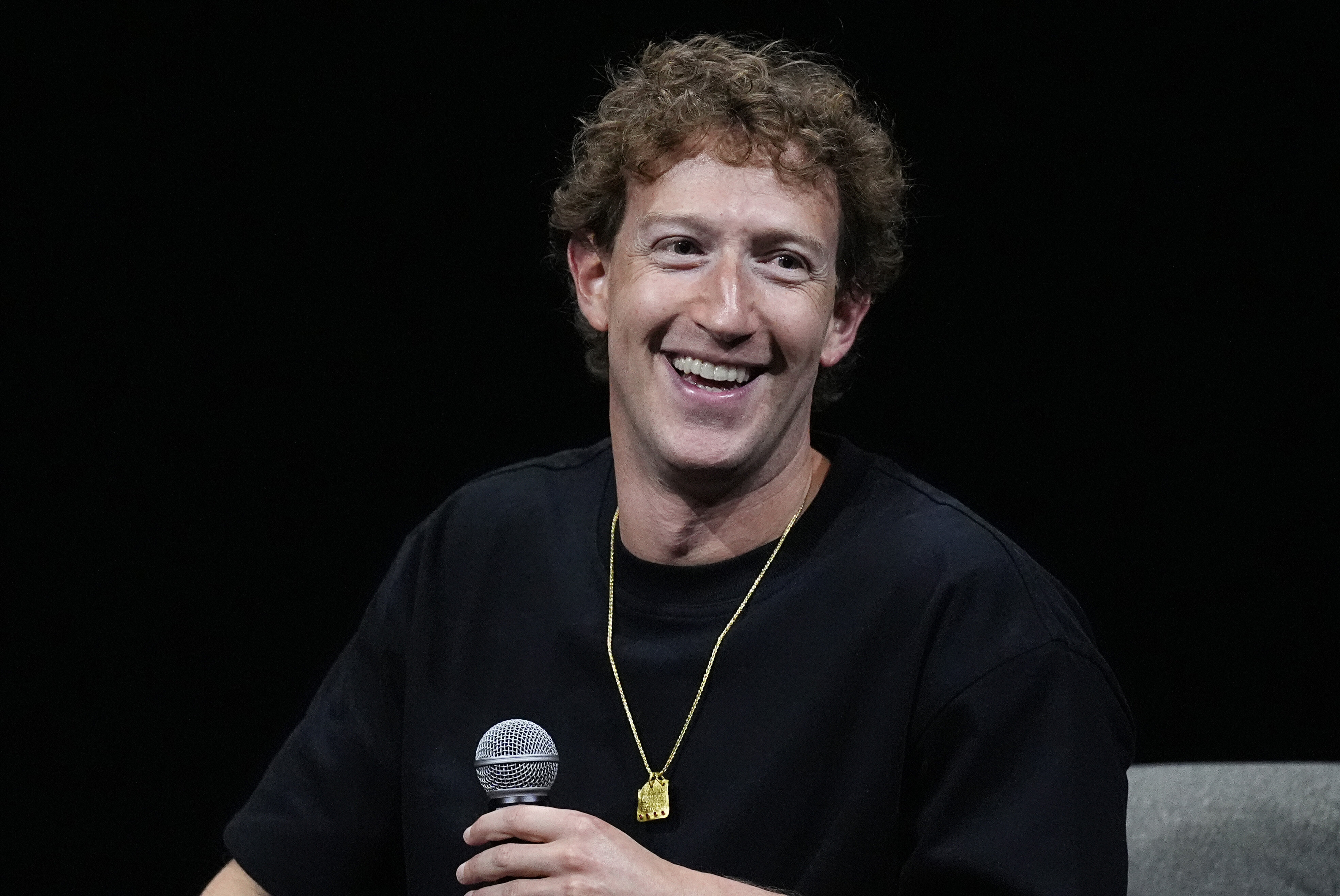 Mark Zuckerberg Downplays ‘Doomsday Bunker’ In Hawaii As A ‘Little Shelter’