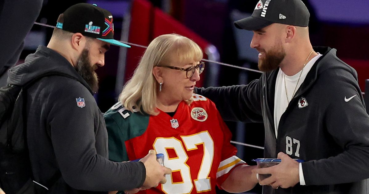 Travis And Jason Kelce Reveal The Hilariously Repetitive Gifts They Got Their Mom Each Year As Kids