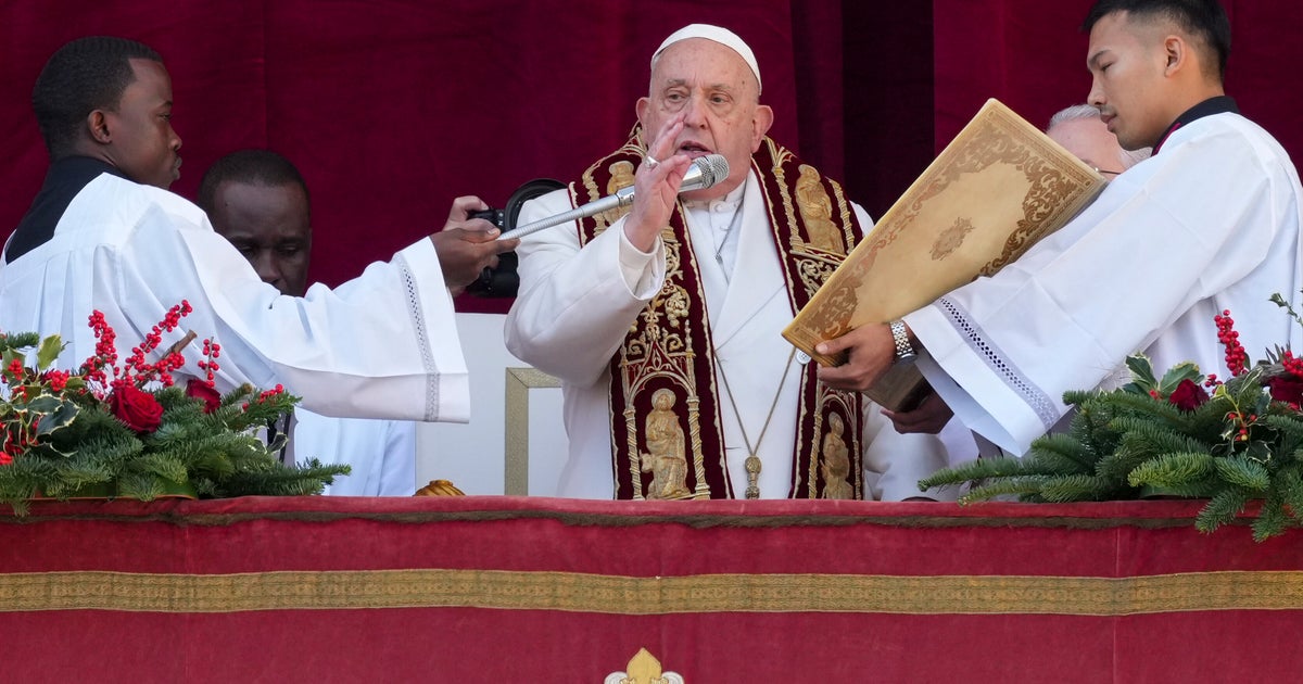 NextImg:Pope Urges 'All People Of All Nations' To Silence Arms And Overcome Divisions In Christmas Address