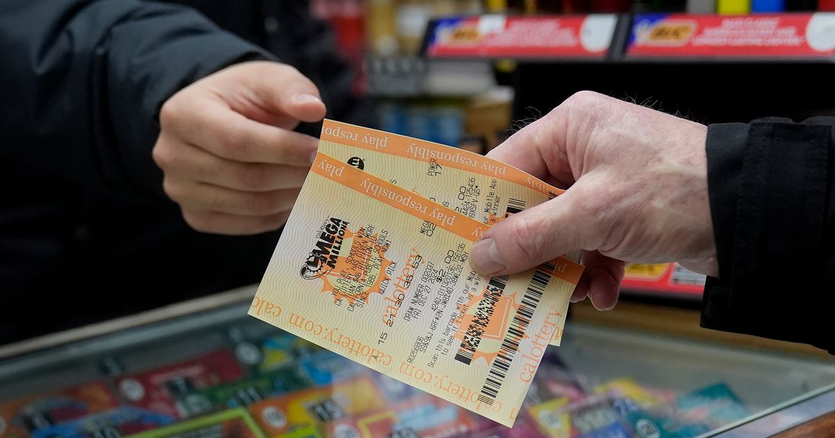 HOLIDAY WINNER: Ticket For $1.22 Billion Mega Millions Jackpot Sold In California