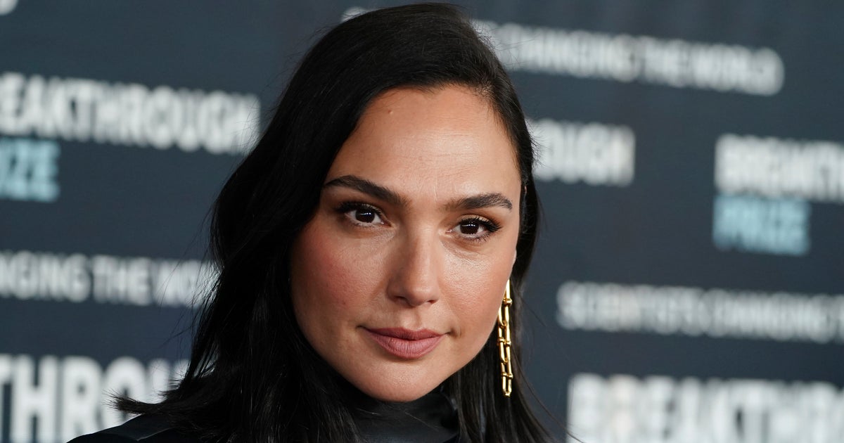 Gal Gadot Opens Up About ‘Terrifying’ Health Emergency Before Giving Birth