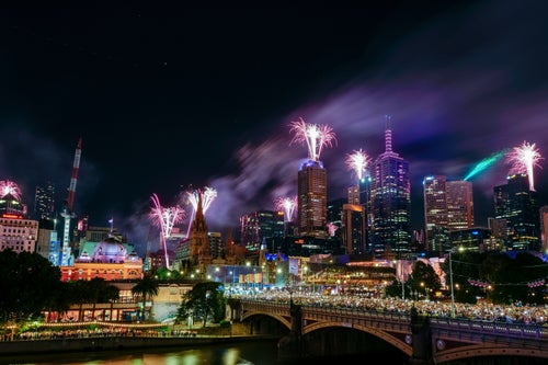 The World Begins Welcoming 2025 With Light Shows, Embraces And Ice ...