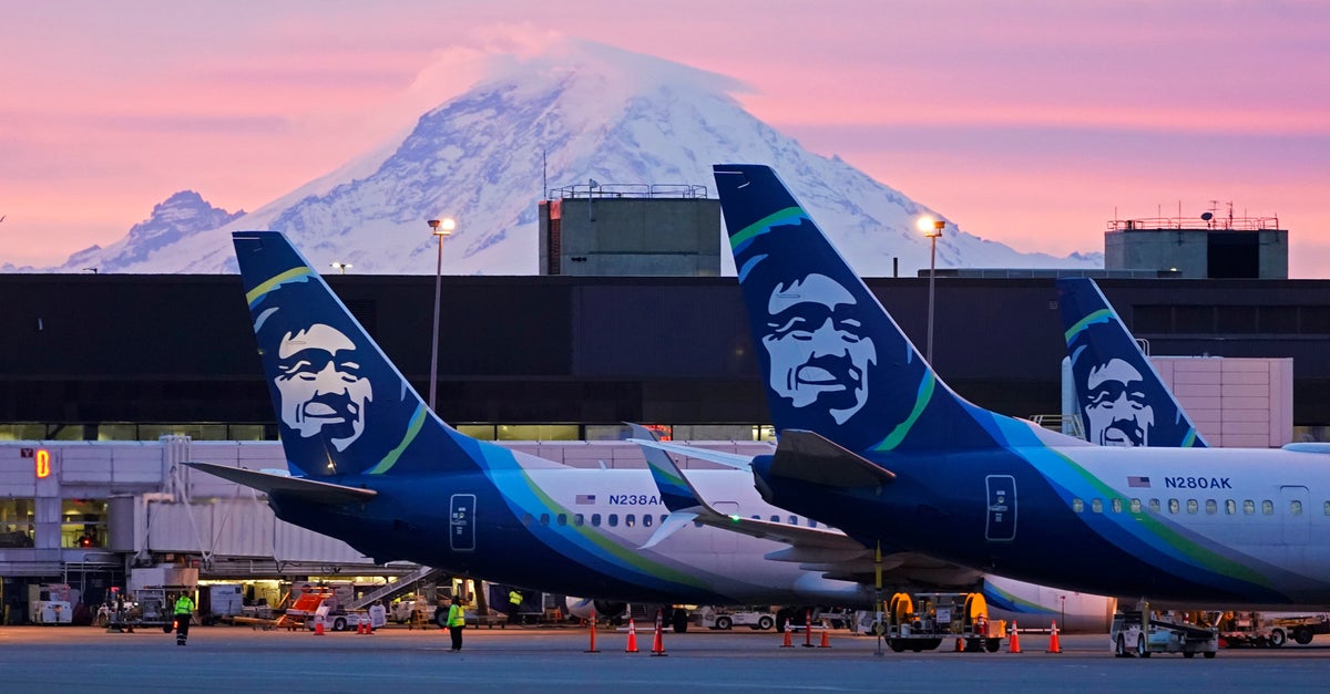 Smoke In The Cockpit Forces Hawaiian Airlines Flight's Return To Seattle