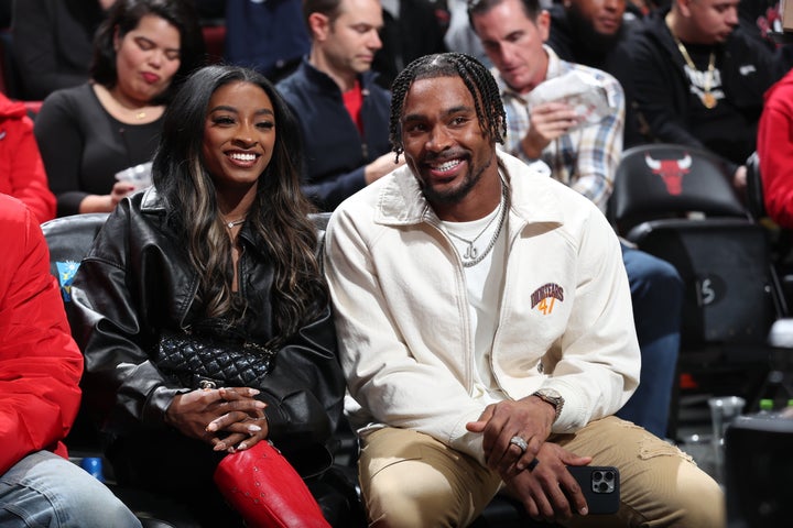 Biles and husband Jonathan Owens, an NLF player, attend a basketball game on Nov. 7, 2024, in Chicago.