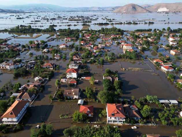 Εικόνες από τον «Ντάνιελ» (AP Photo/Vaggelis Kousioras, File)