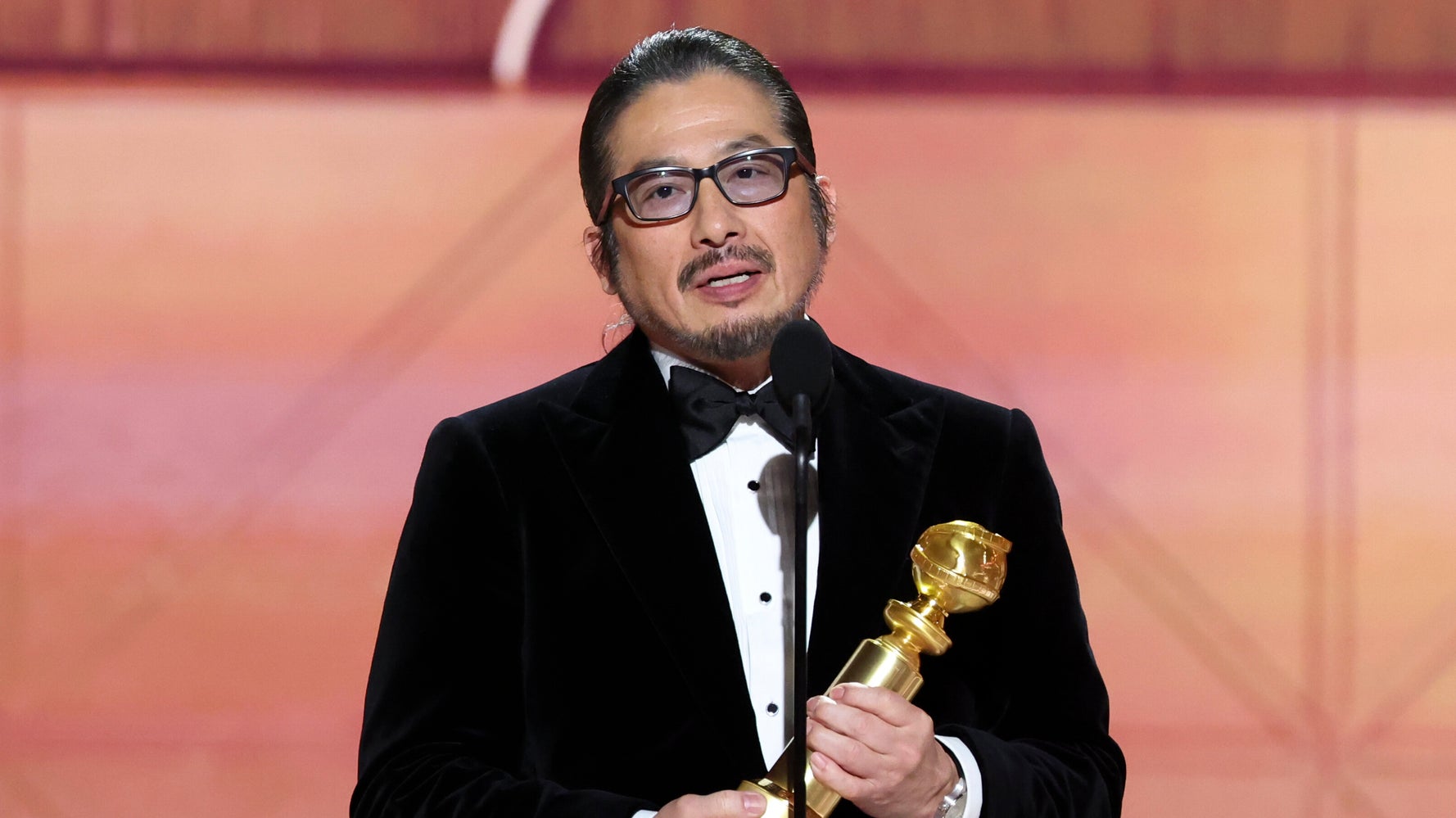 動画】ゴールデングローブ賞で主演男優賞を受賞し、スピーチをする真田 動画】ゴールデングローブ賞で主演男優賞を受賞し、スピーチをする真田
