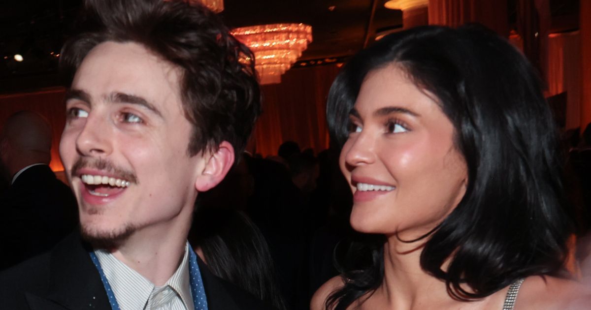 Kylie Jenner Giggles At Timothée Chalamet Dig During Golden Globes